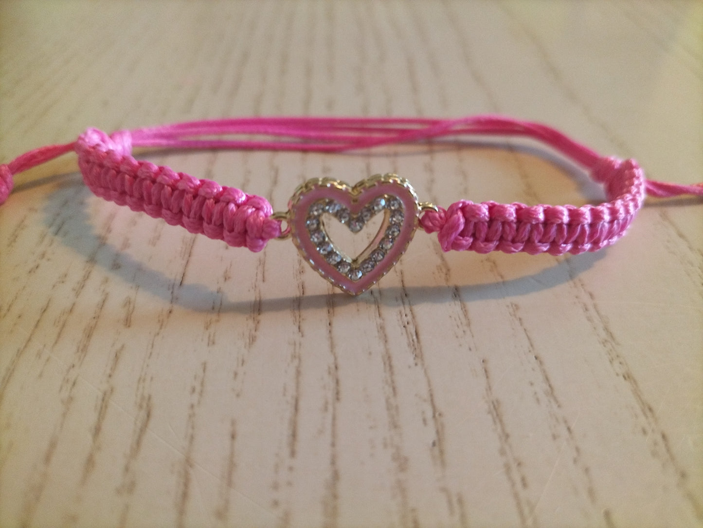 Braccialetto macramè con cuore infinito