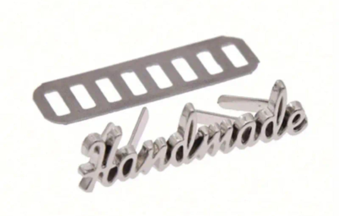 Etichetta metallica handmade 3,1x1,00 cm