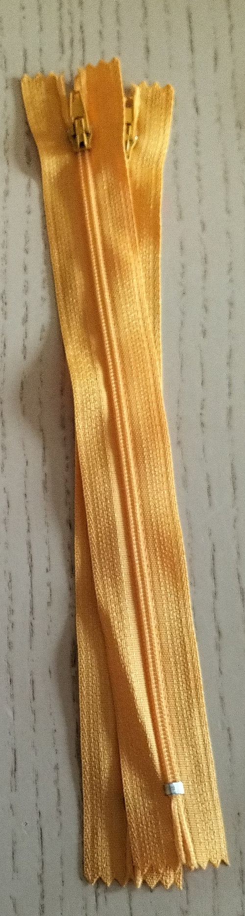 Giallo scuro / 20 cm