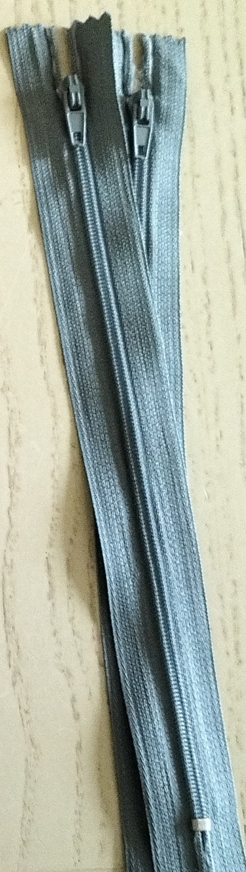 Grigio scuro / 20 cm
