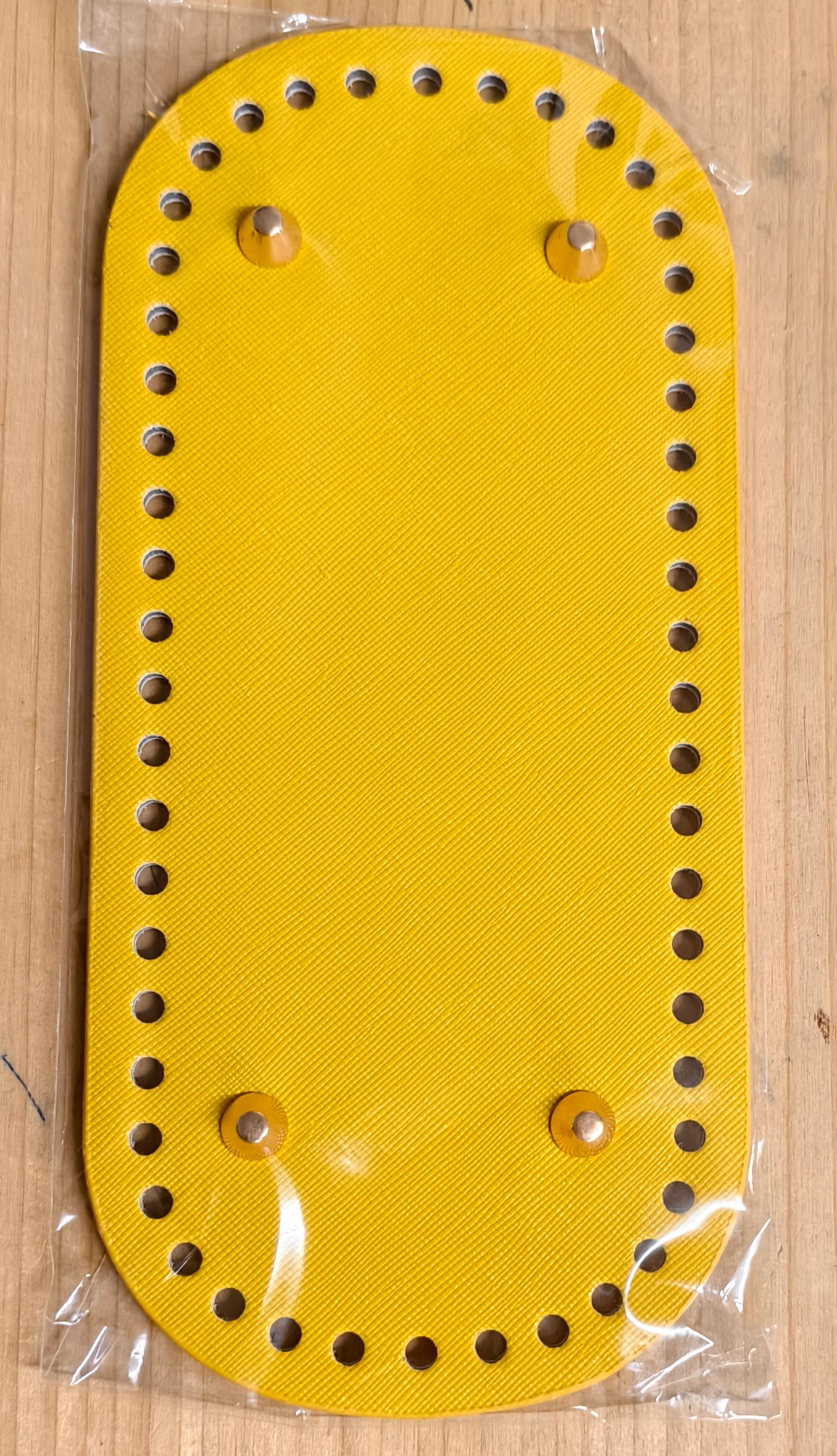 Fondo ecopelle 22x10 con piedini