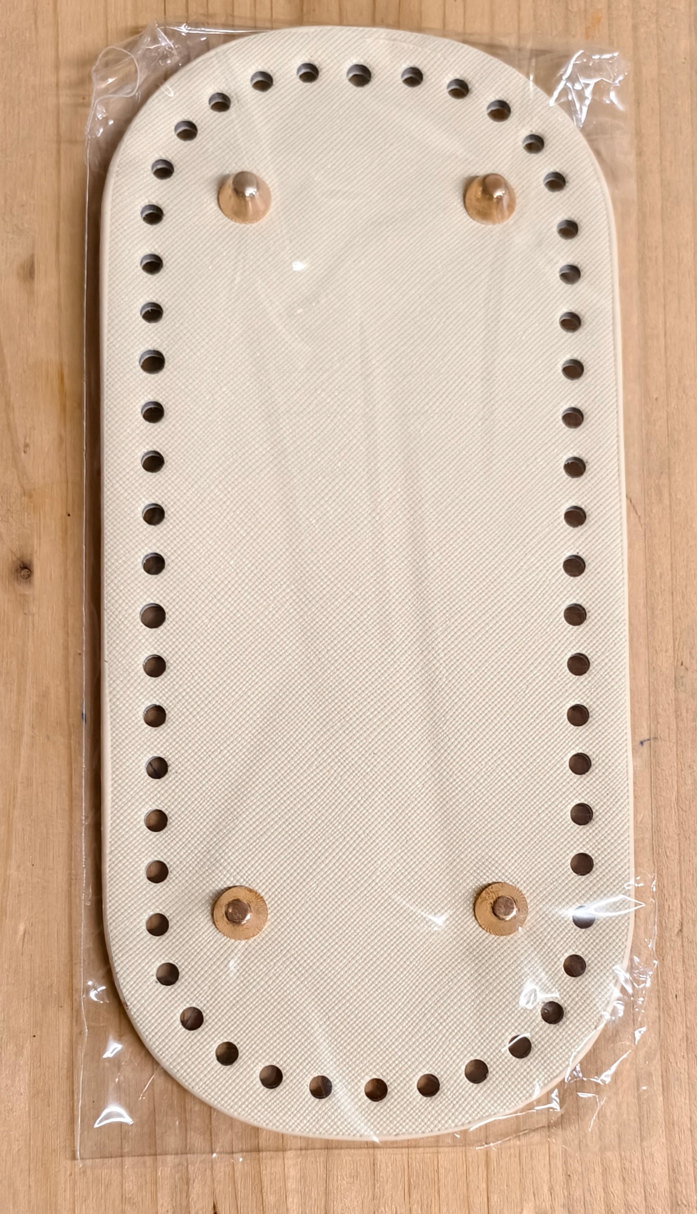 Fondo ecopelle 22x10 con piedini
