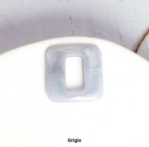 Quadrata / Grigio chiaro