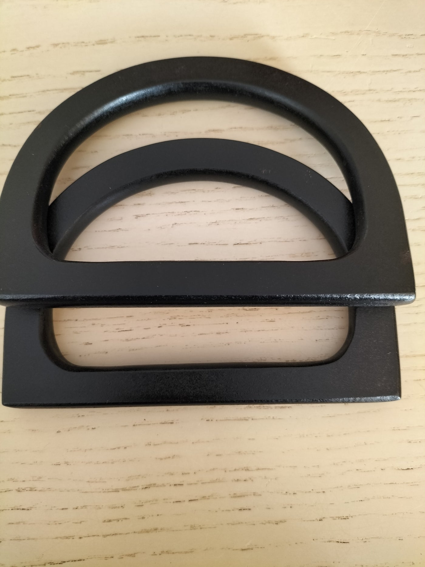 Manici legno forma a D 12x8,5 cm