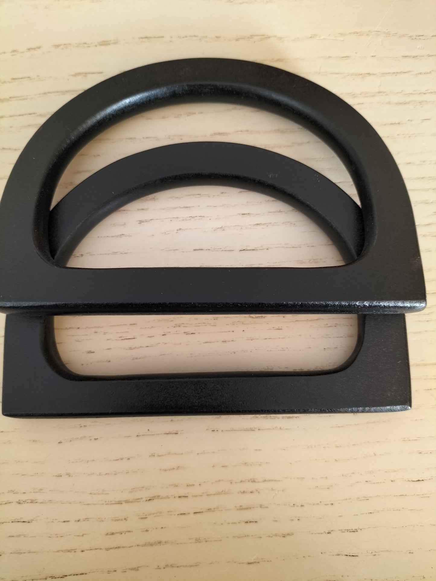 Manici legno forma a D 12x8,5 cm