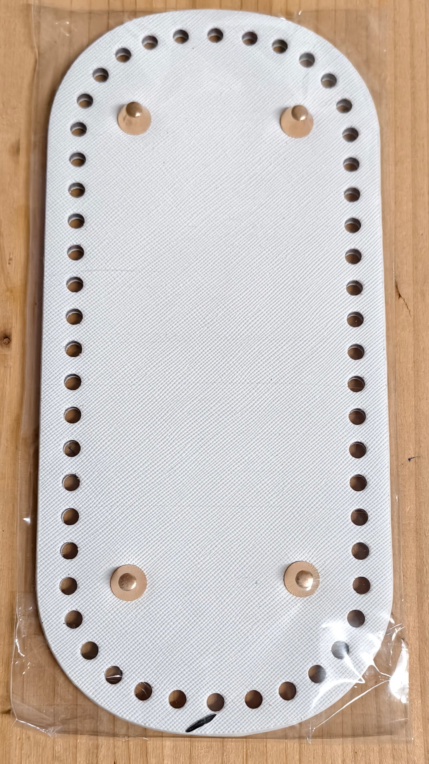 Fondo ecopelle 22x10 con piedini